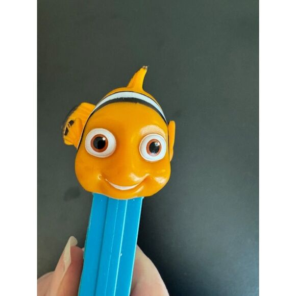 Disney Pixar Collectable Pez Dispensers Lot Fronzen, Cars, Nemo, Donald Duck - Picture 12 of 15